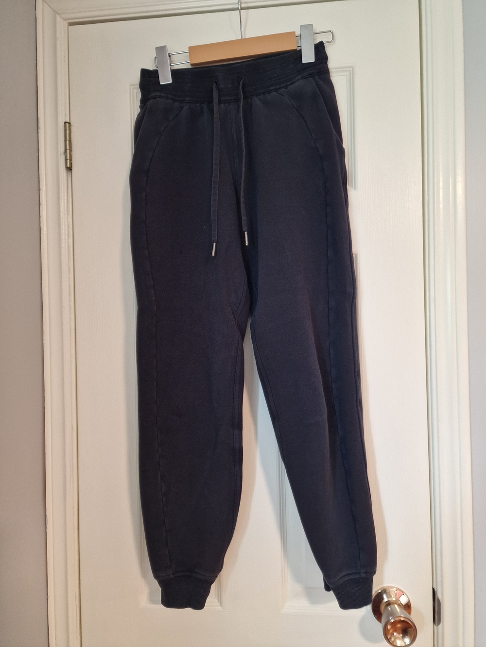 Lululemon Scuba Joggers, Size 2 Black